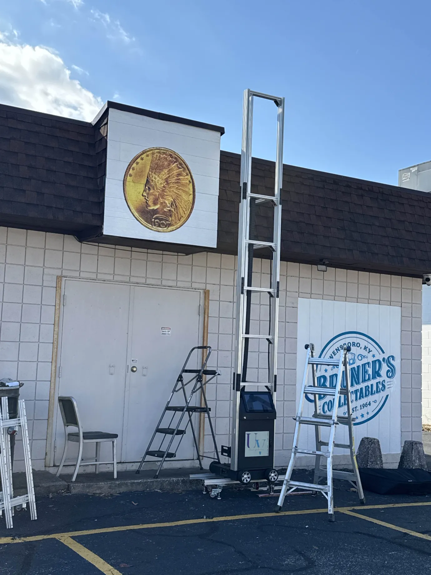 DXonJet wall printer prints at 14 feet high